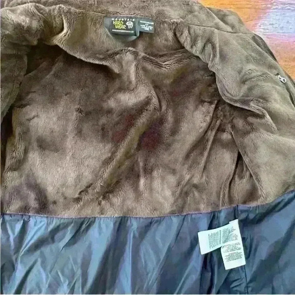 Mountain Hardwear Women's "Downtown" Down
Vest Black Size Small New Without Tags - Picture 12 of 12